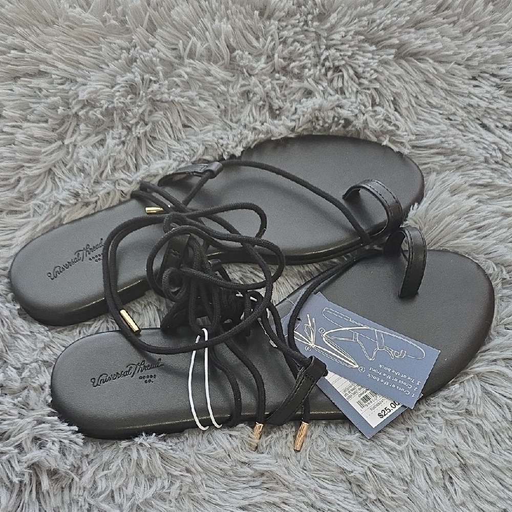 🆕️ Universal Thread Black Women's Sandals